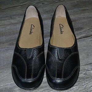 Clarks 84668 Black Pebbled Leather Slip-On Casual Cushioned Loafer  Sz 7 EUC